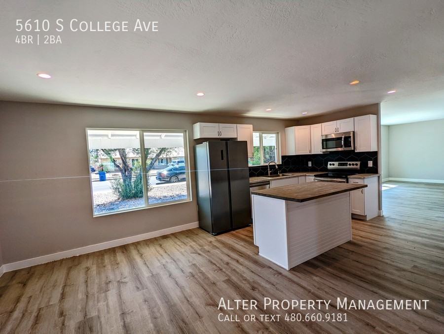 5610 S College Ave - Photo 6 of 24