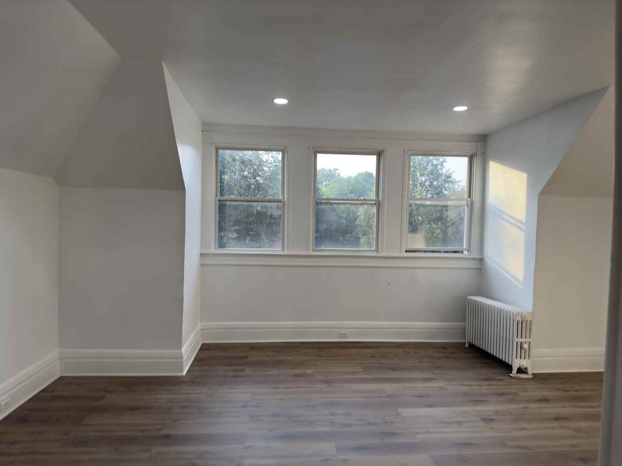 184 W River St #3 - Photo 6 of 8