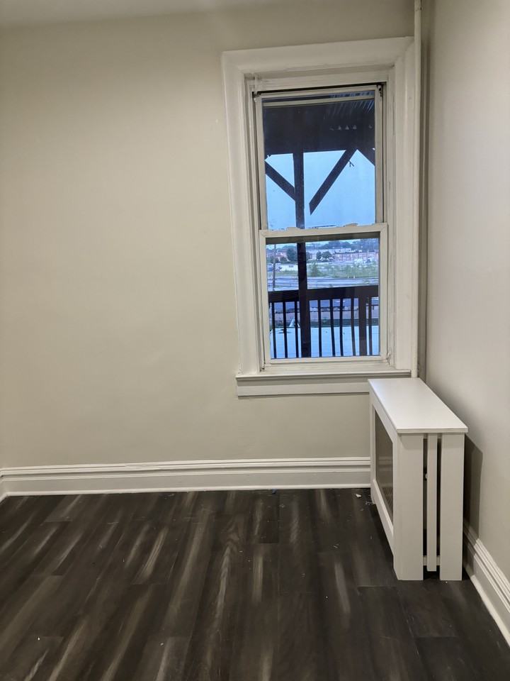 148 Randolph Ave #1 - Photo 2 of 17