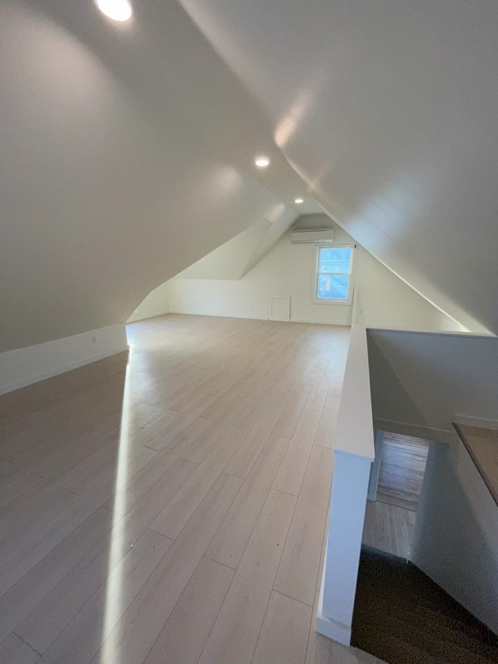 18 Stacey St #2 - Photo 2 of 5