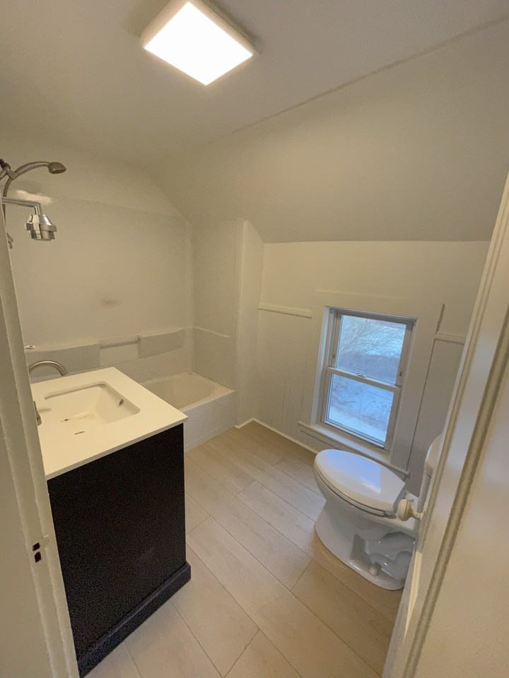 18 Stacey St #2 - Photo 3 of 5