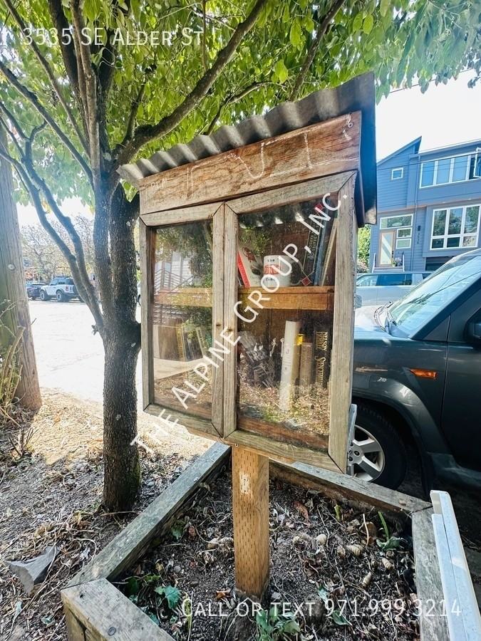 3535 Se Alder St - Photo 3 of 44