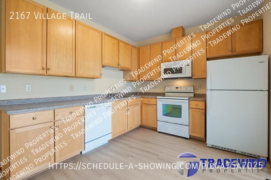 2167 Village Trl - Photo 2 of 45