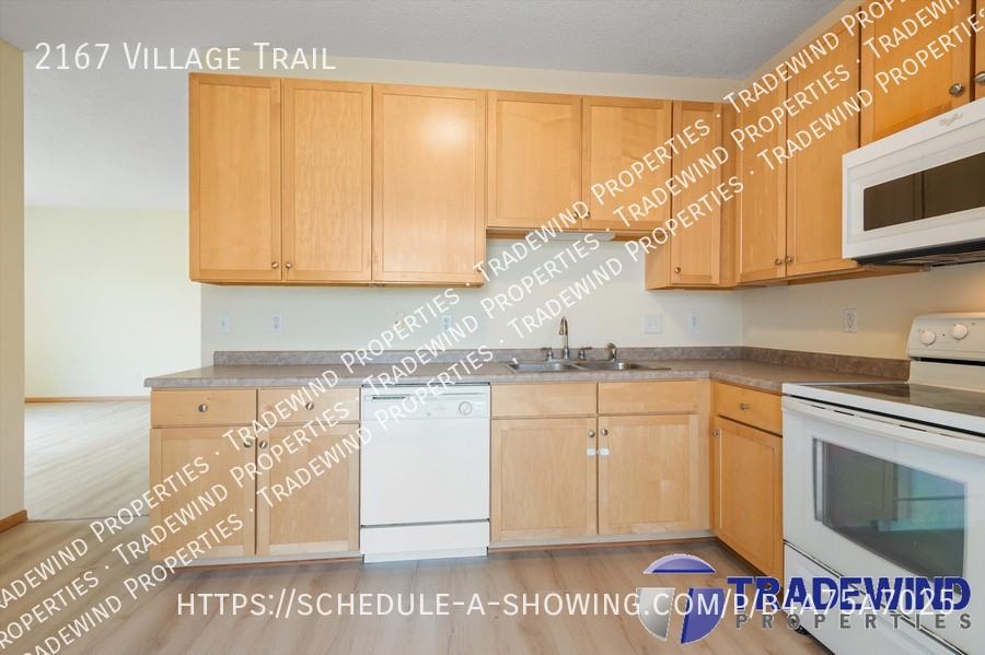 2167 Village Trl - Photo 3 of 45