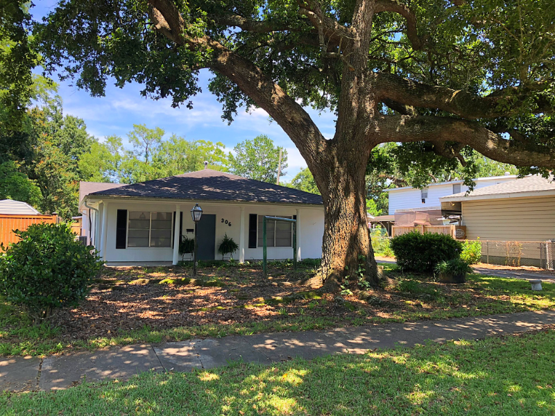 306 7th St - Photo 2 of 20