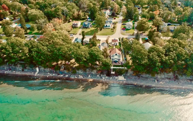 9219 Lakeside Rd - Photo 2 of 30