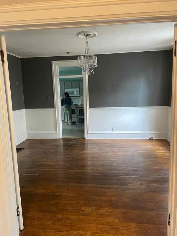 305 E Broadway Ave - Photo 3 of 12