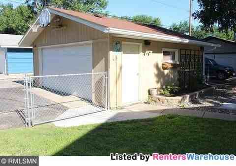 133 35th Ave N - Photo 3 of 11