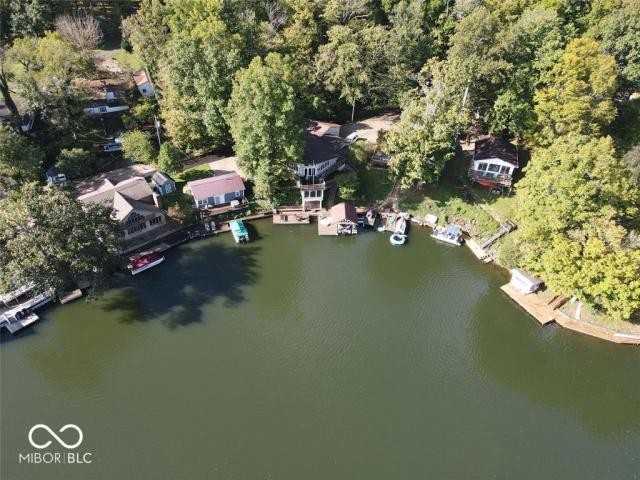 8740 S Slevins Dr - Photo 2 of 10