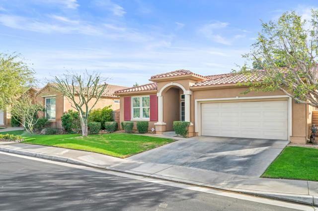 2651 Desert Breeze Way - Photo 2 of 8