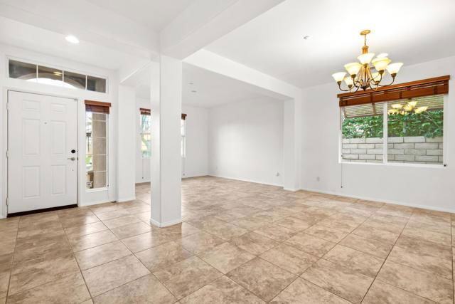 2651 Desert Breeze Way - Photo 3 of 8