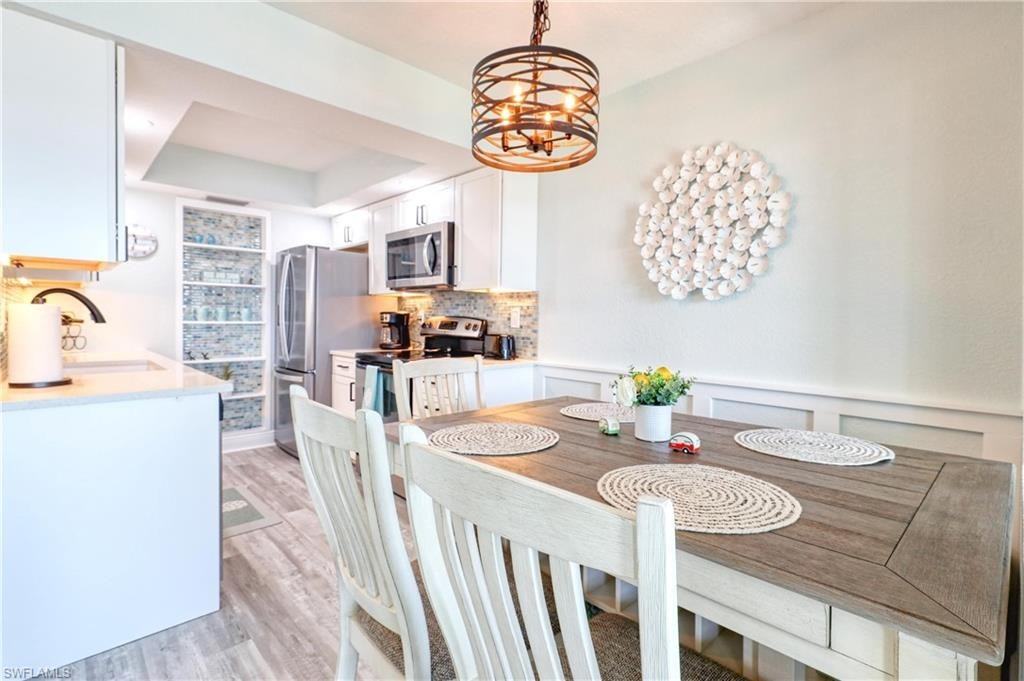 898 Buttonwood Dr #104 - Photo 4 of 38