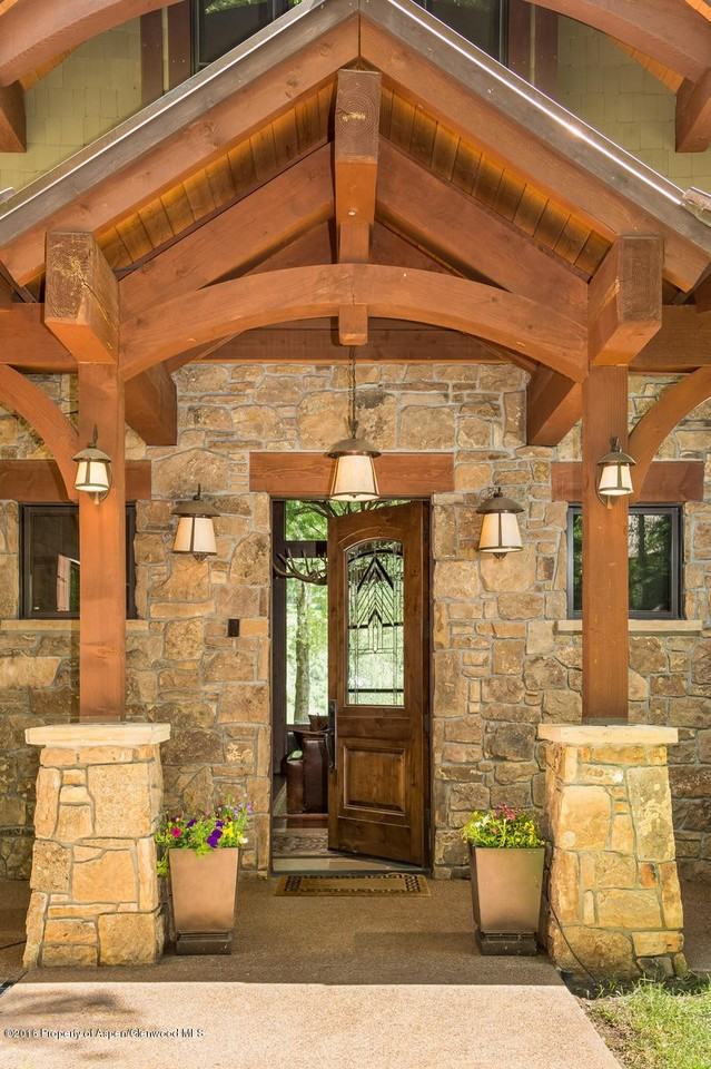 1232 Mountain View Dr - Photo 4 of 33