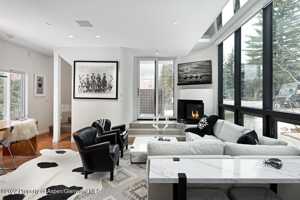 featured image of 623 S Monarch St Apt C #Apt C