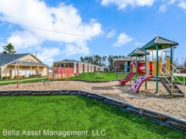 featured image of Villas on SixtyFifth 5001 W. 65th Street