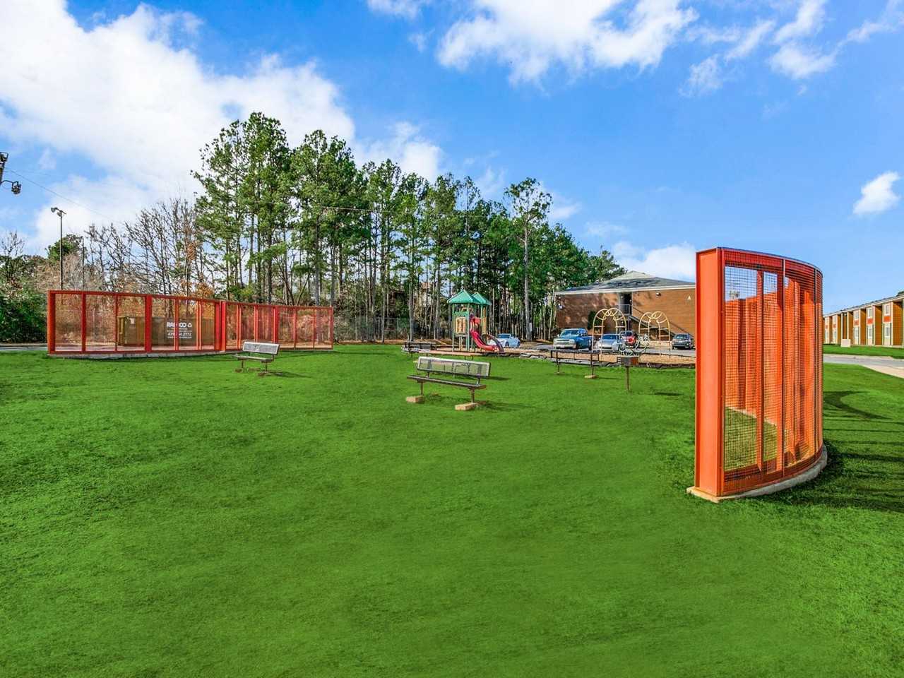 Villas on SixtyFifth - Photo 2 of 21