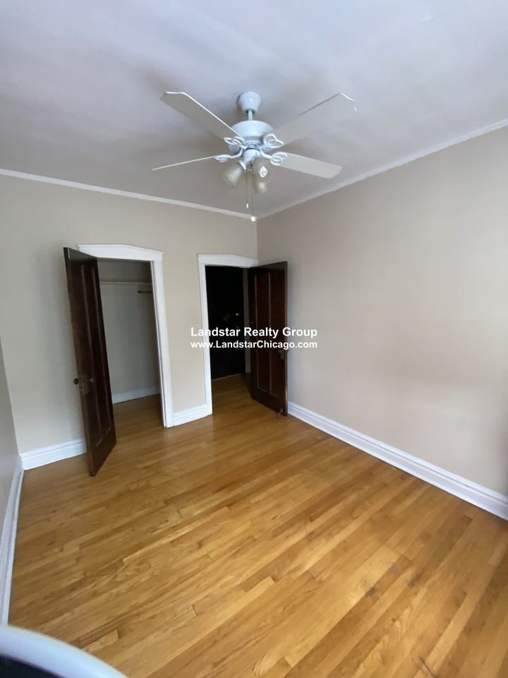 3256 W Belle Plaine Ave #3 - Photo 3 of 10