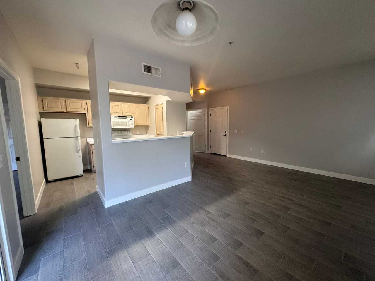 600 W Grove Pkwy - Photo 6 of 36