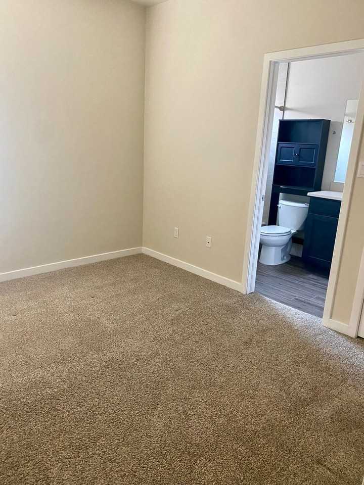 4714 Rubicon Road - Photo 4 of 19