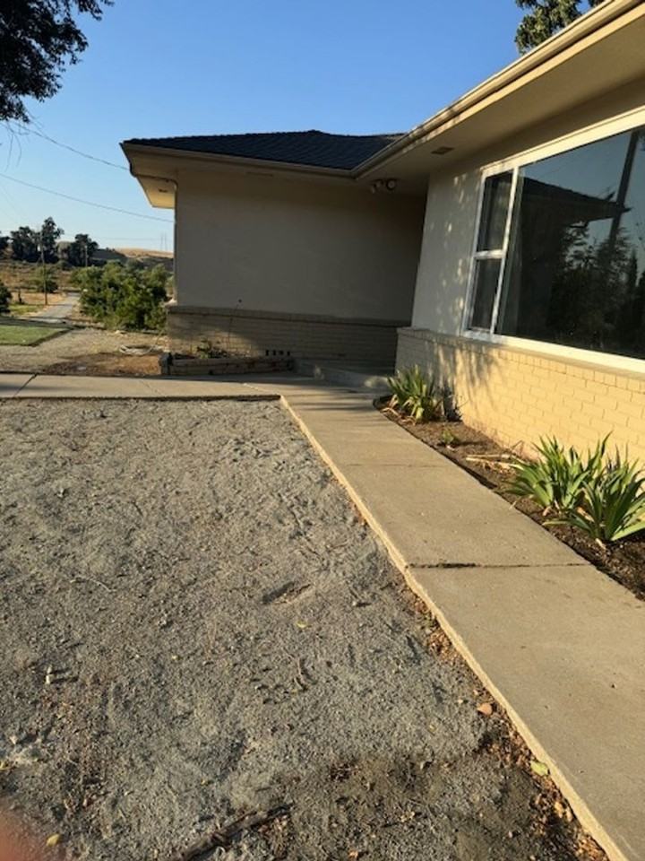 7420 Southside Rd - Photo 3 of 22