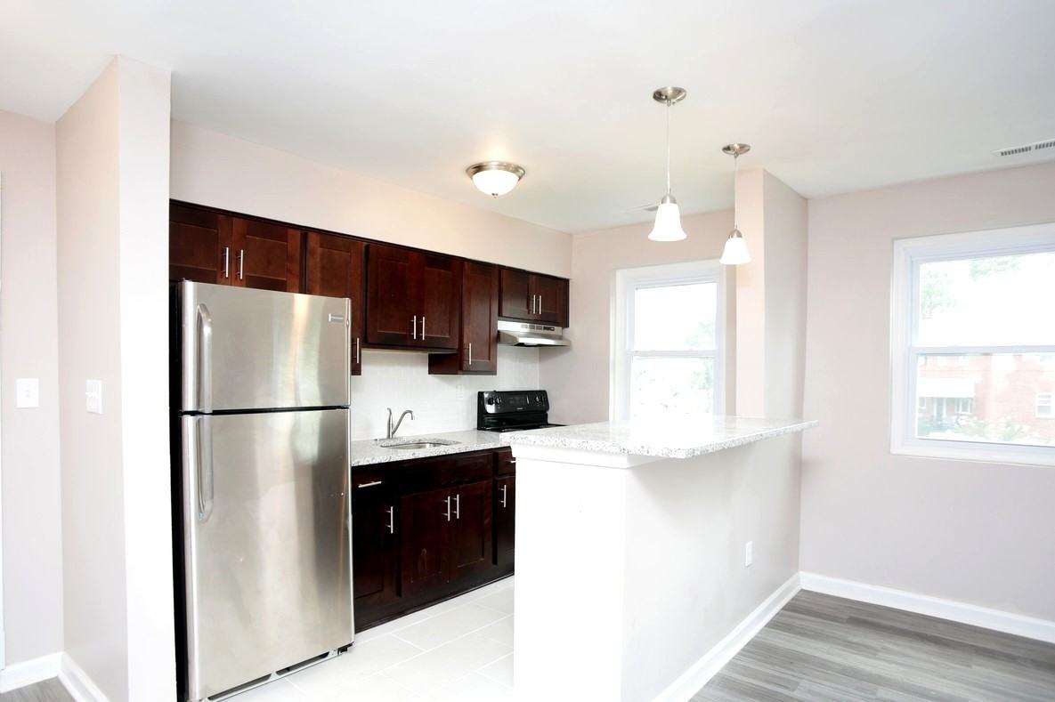 1303 N Woodington Rd #2 - Photo 3 of 9