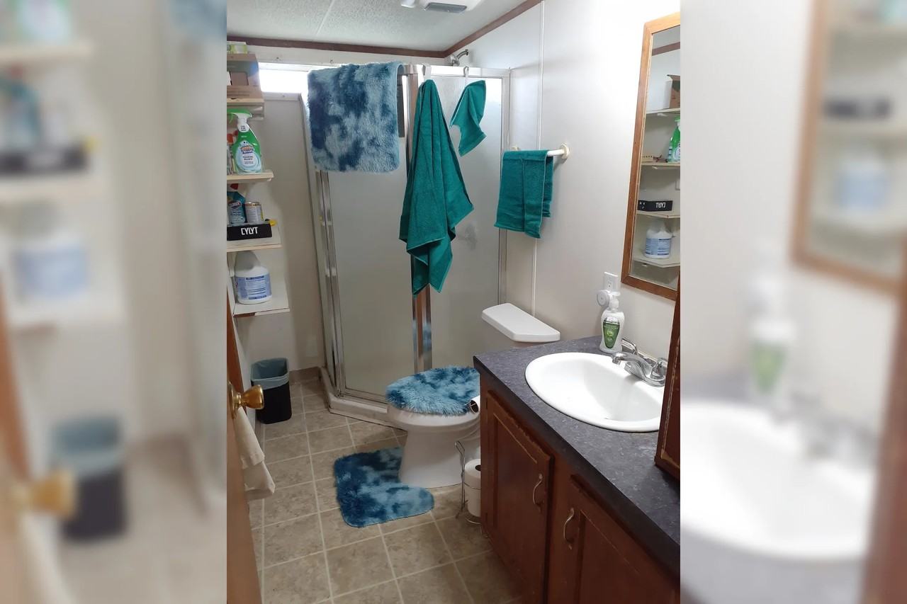 906 Maple St - Photo 3 of 7