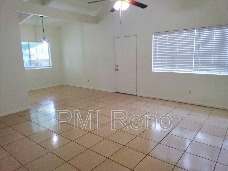 13543 Mount Shasta St - Photo 3 of 19