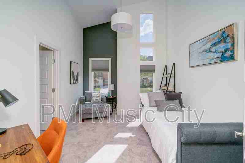 938 Southside Pl - Photo 7 of 19