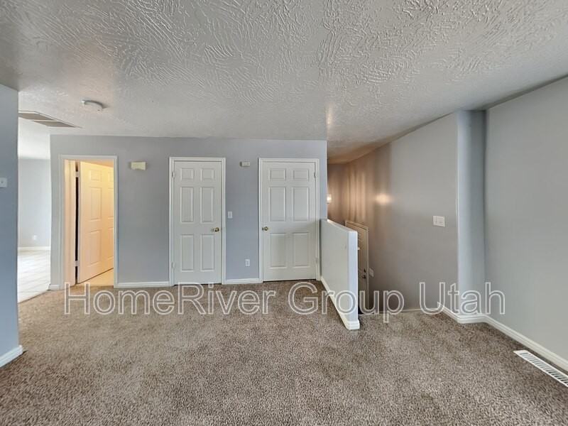 334 Childs Ave - Photo 7 of 35