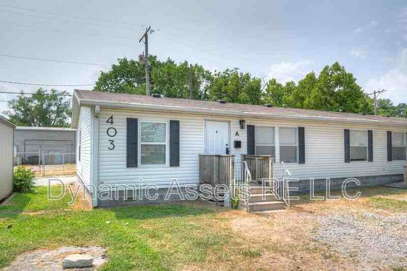 403 N Walnut St #A - Photo 5 of 32