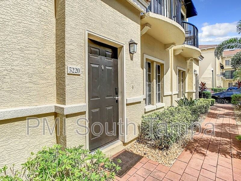 5220 Beach Breeze Ct - Photo 5 of 40