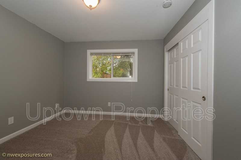 8075 Sw Thorn St - Photo 2 of 19