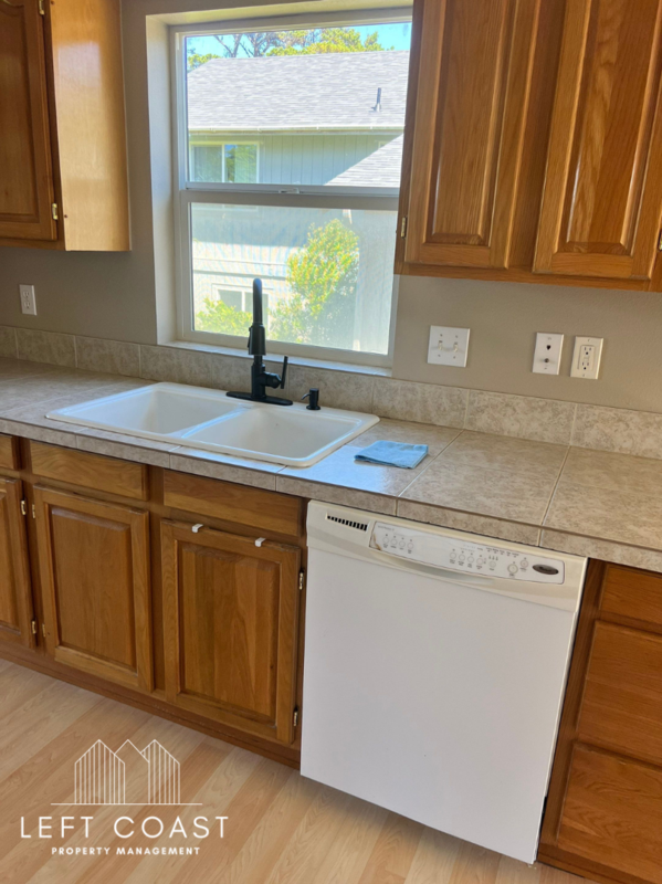 6965 Salal Ave - Photo 3 of 35