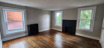 featured image of 44 Genesee St #3