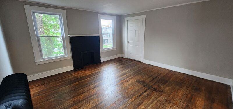44 Genesee St #3 - Photo 2 of 10