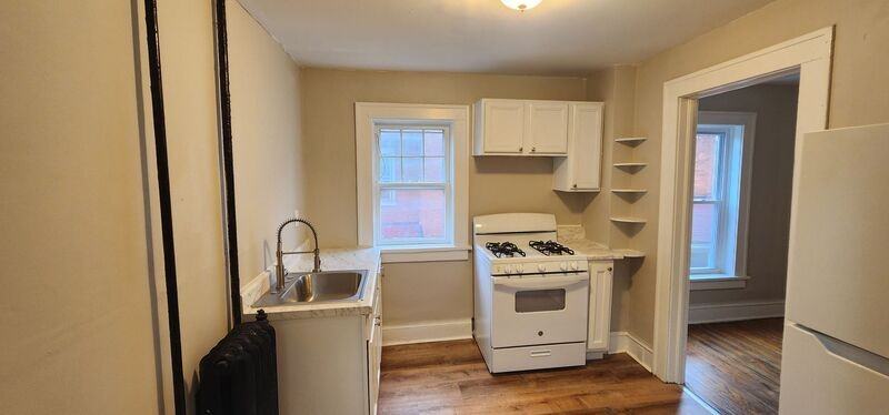 44 Genesee St #3 - Photo 6 of 10