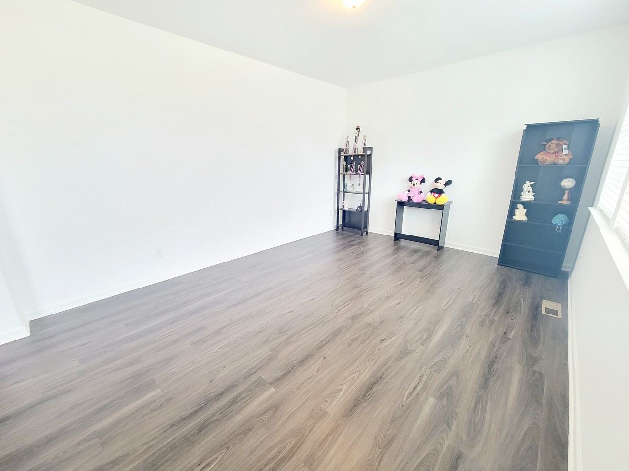 117 Scoville Rd - Photo 4 of 50