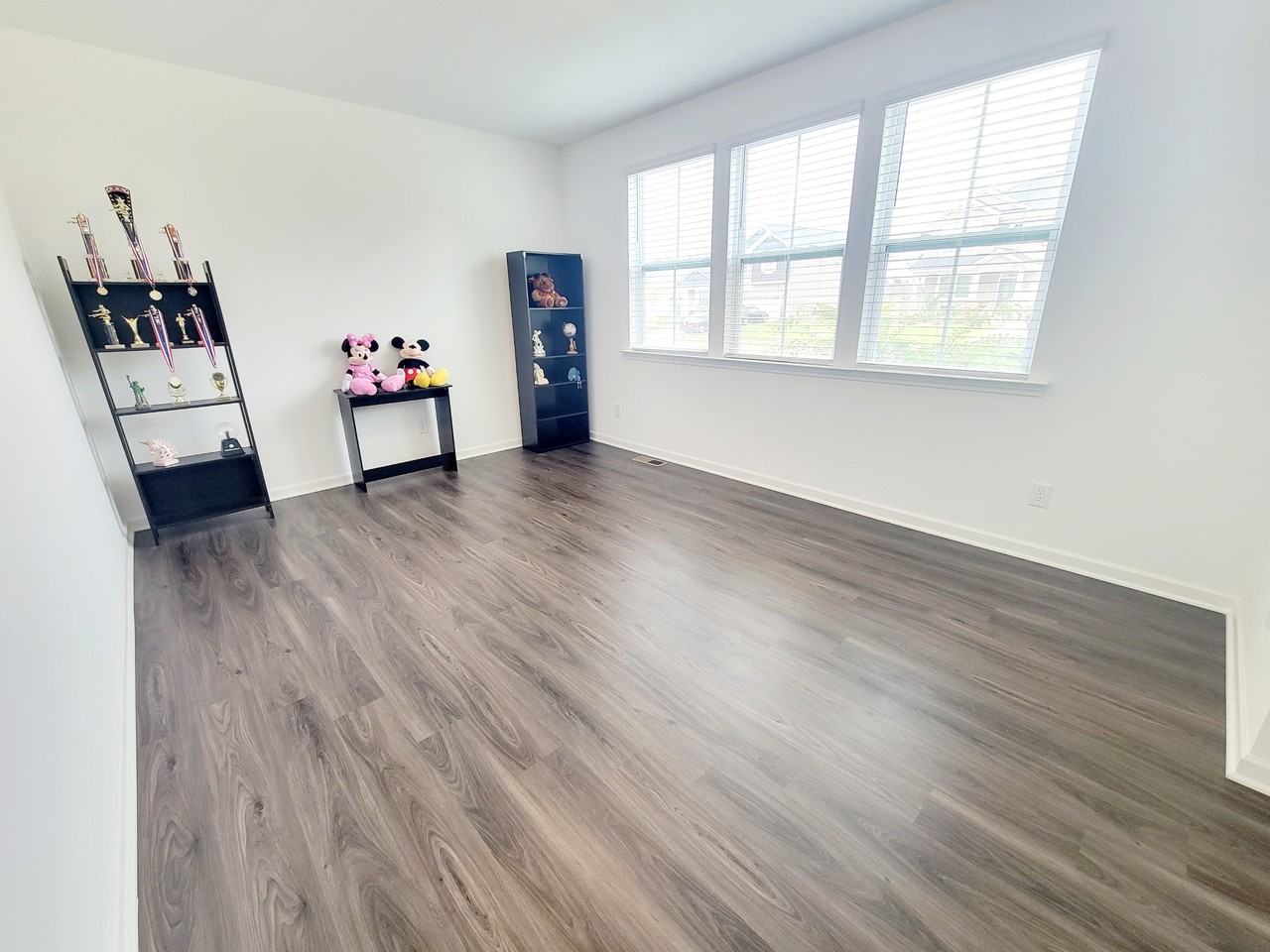 117 Scoville Rd - Photo 7 of 50