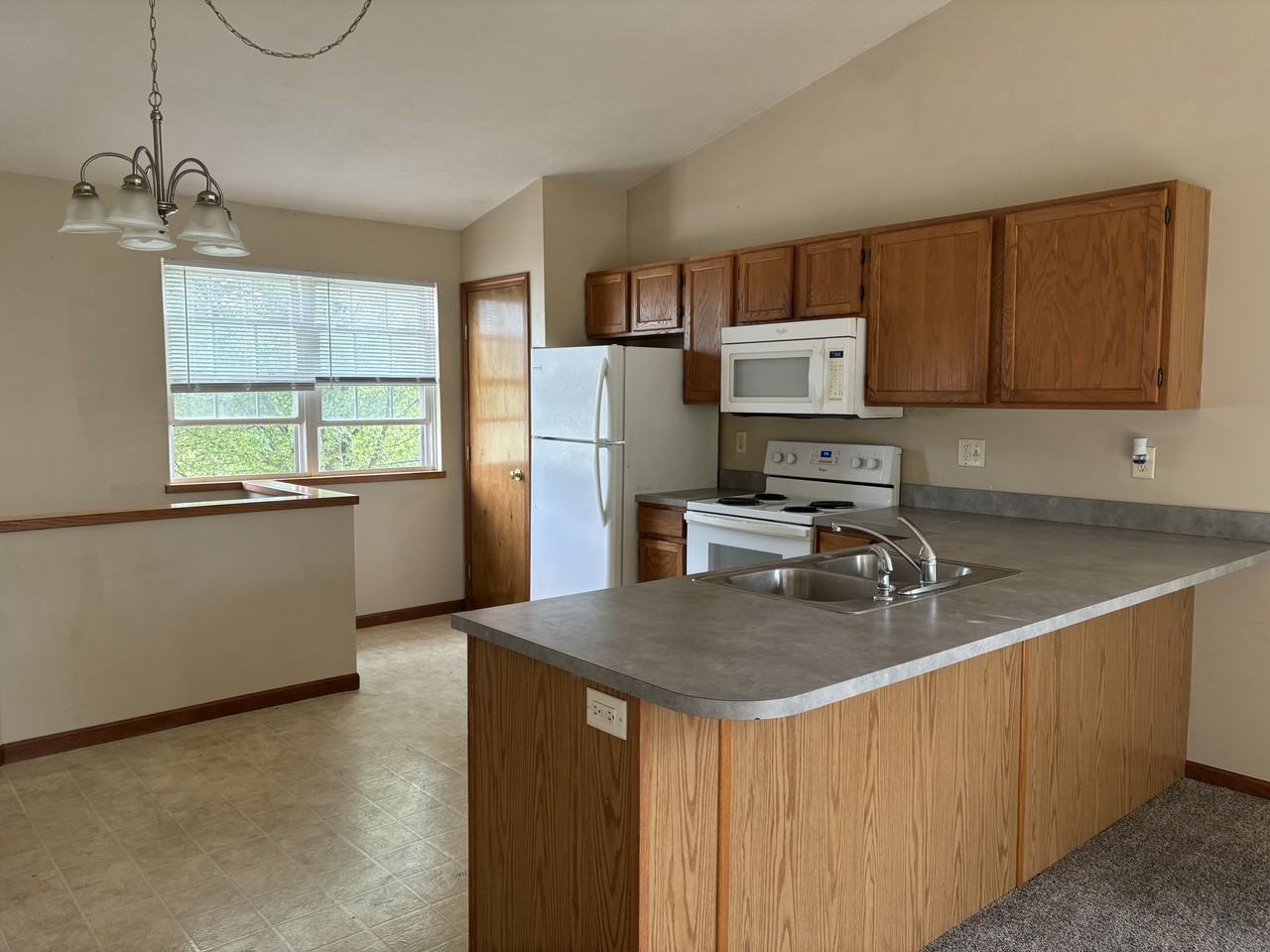 57 E 48Th St - Photo 2 of 11