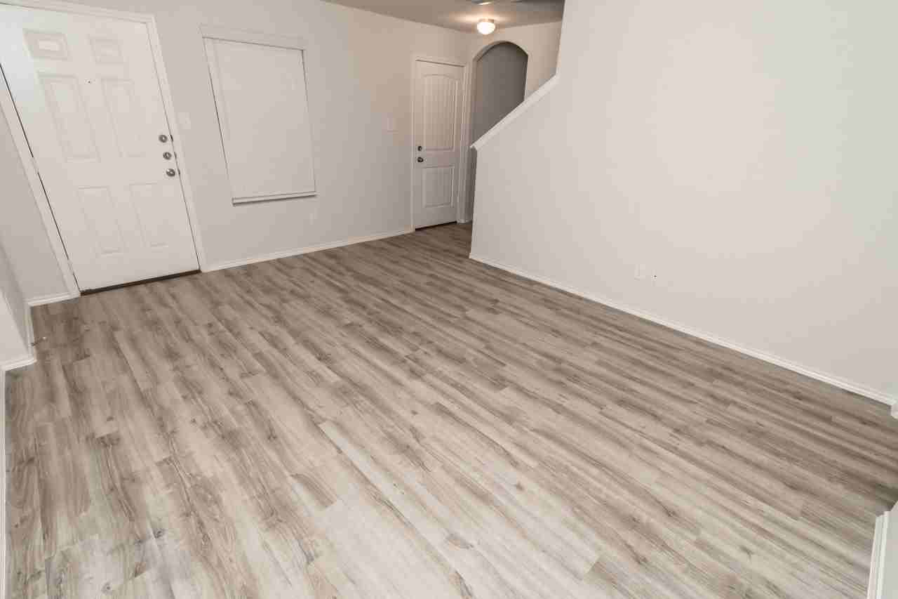3620 Job Dr - Photo 2 of 9