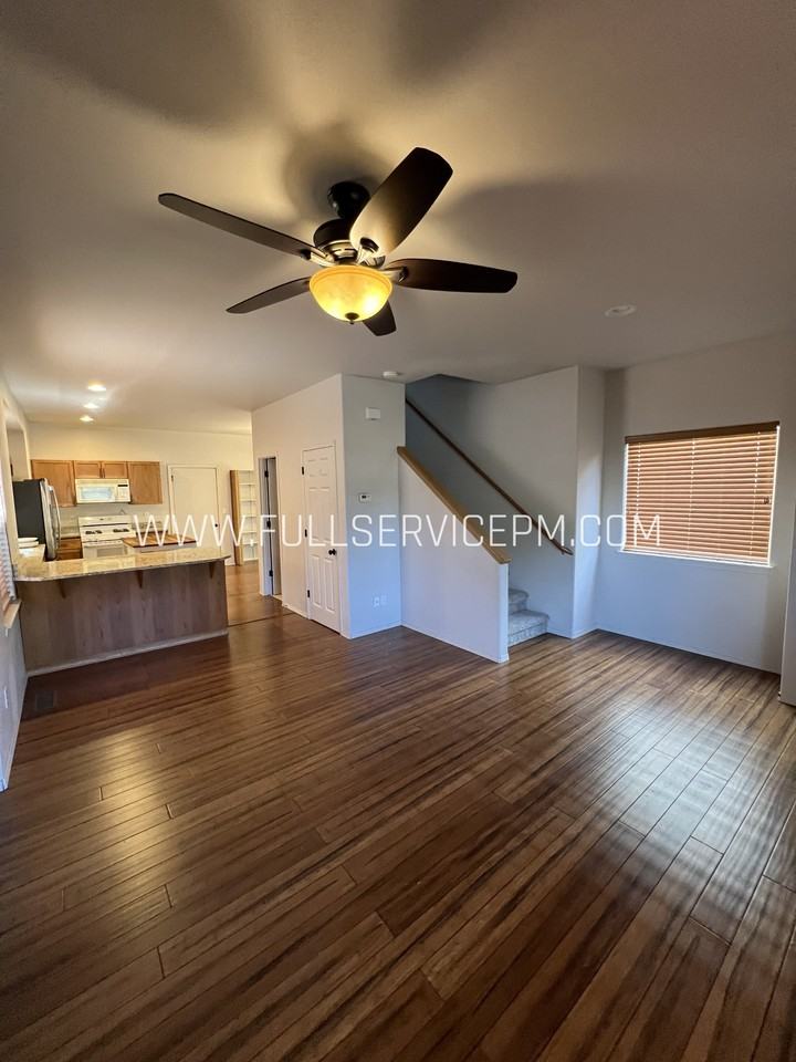 20623 12th Ave S - Photo 3 of 32