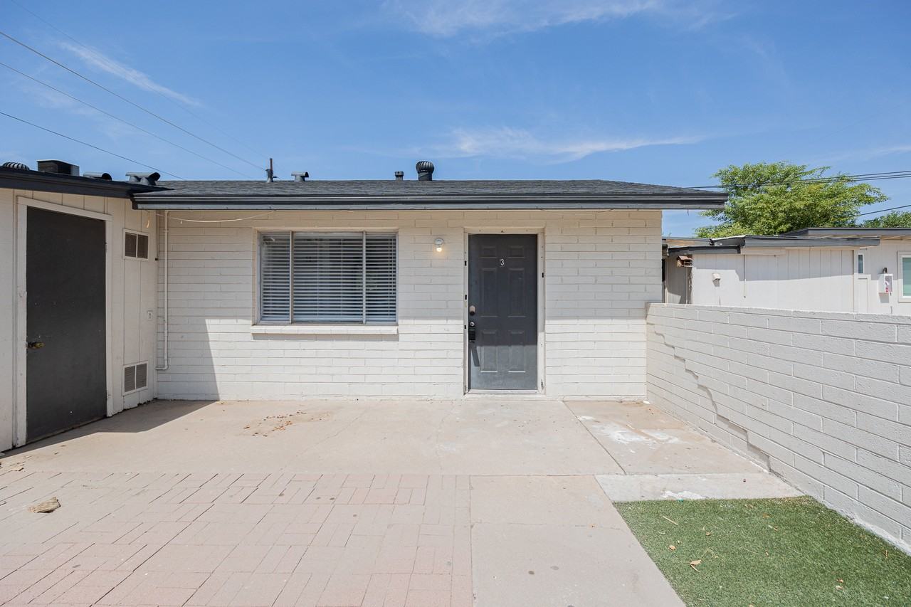 338 E Vogel Ave - Photo 2 of 2