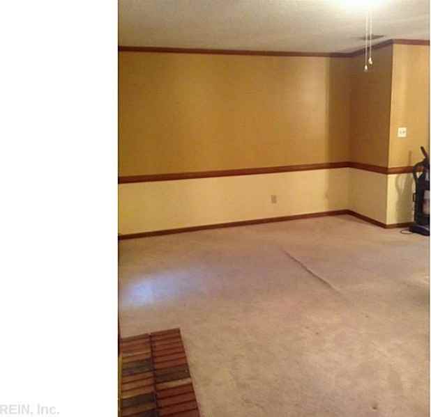1240 Basswood Ct - Photo 4 of 32