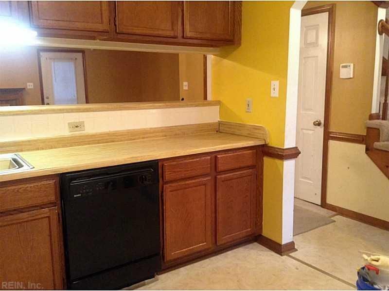 1240 Basswood Ct - Photo 6 of 32