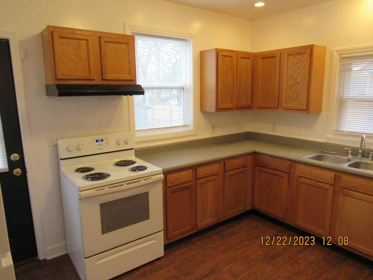 617 Edwin Avenue - Photo 3 of 9
