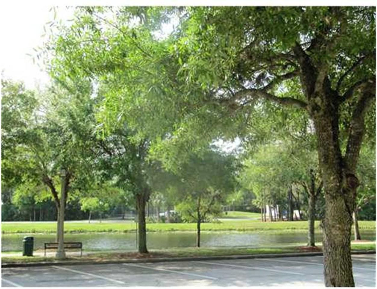 619 Front St - Photo 3 of 17