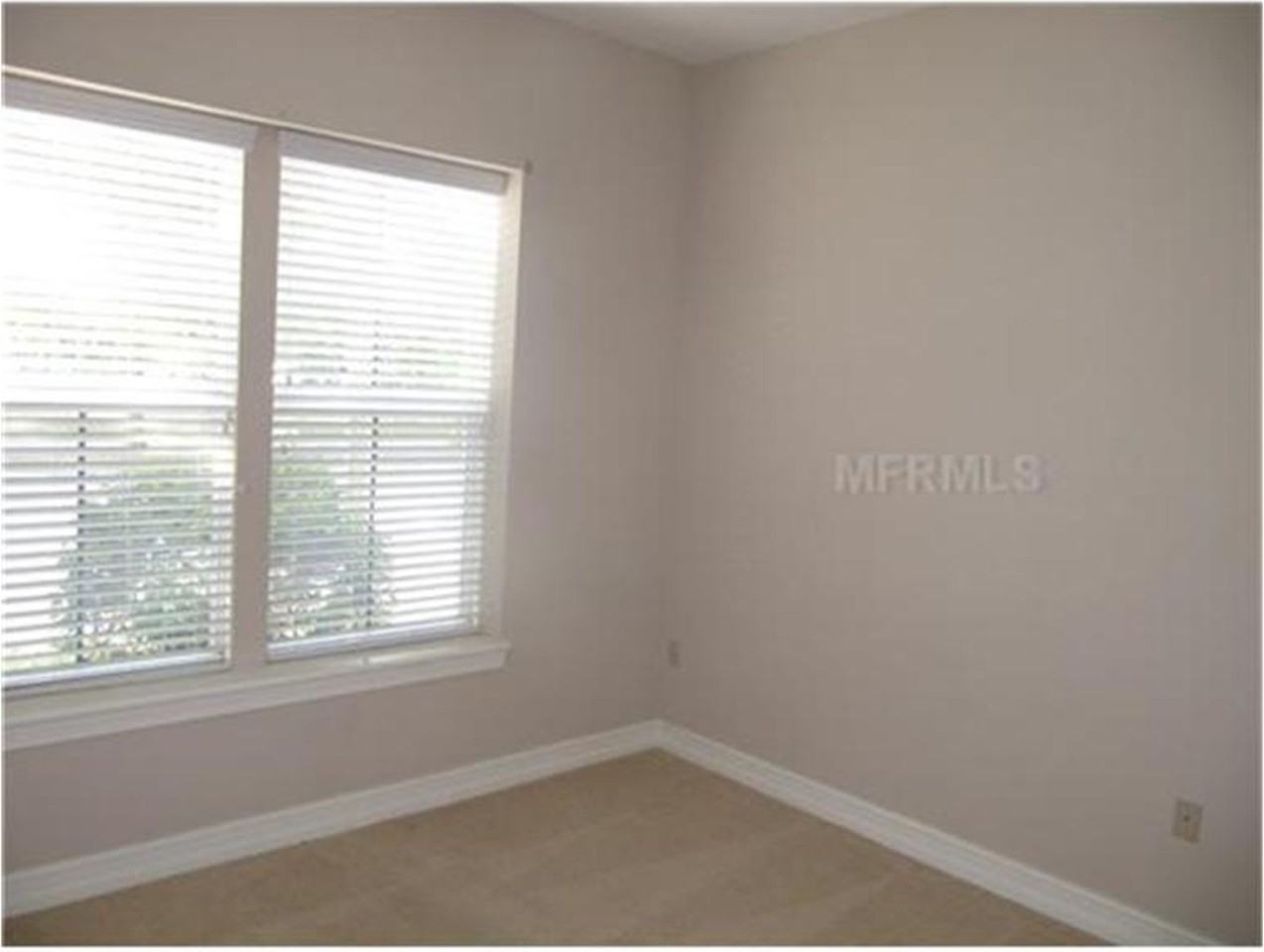 619 Front St - Photo 5 of 17