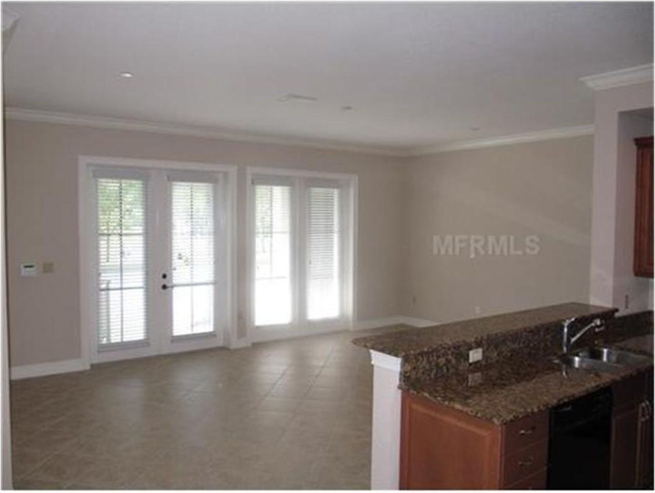 619 Front St - Photo 6 of 17