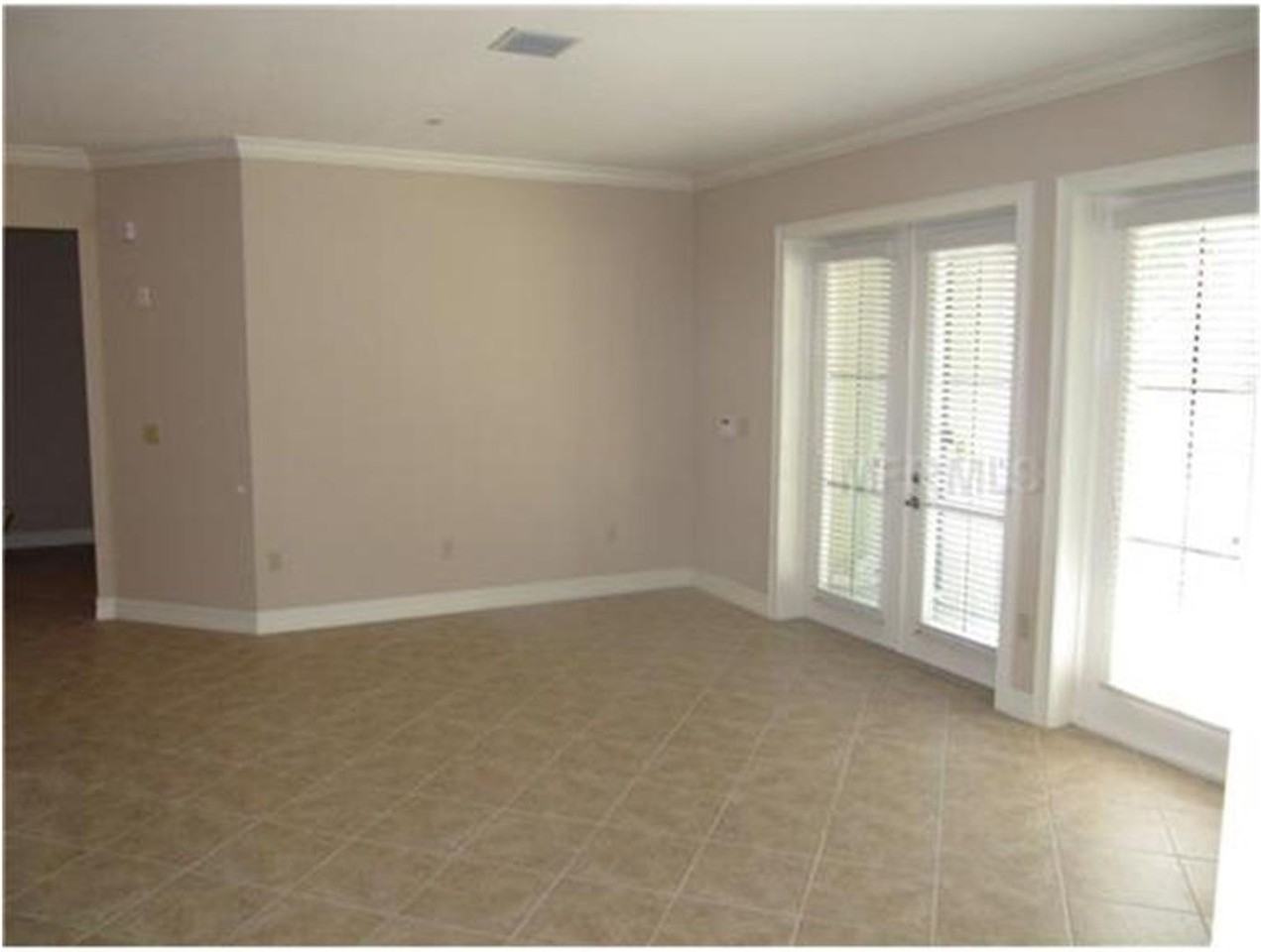 619 Front St - Photo 6 of 17