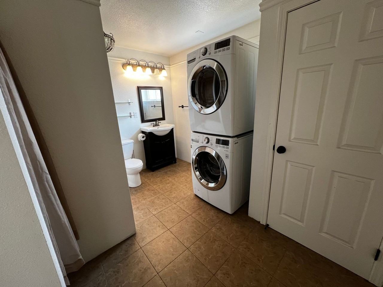 8957 Rio Linda Blvd - Photo 7 of 19